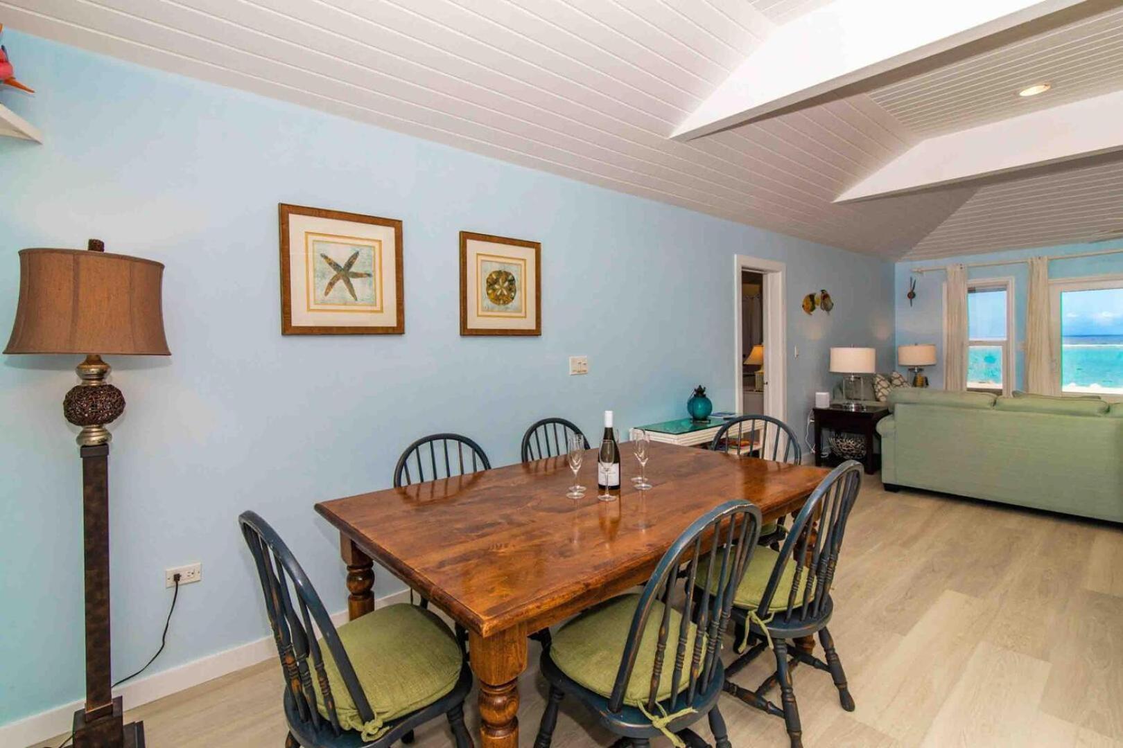 Thatch Hill - Renovated Beach House With Pool, Short Walk To The Rum Point Club Driftwood Village Εξωτερικό φωτογραφία