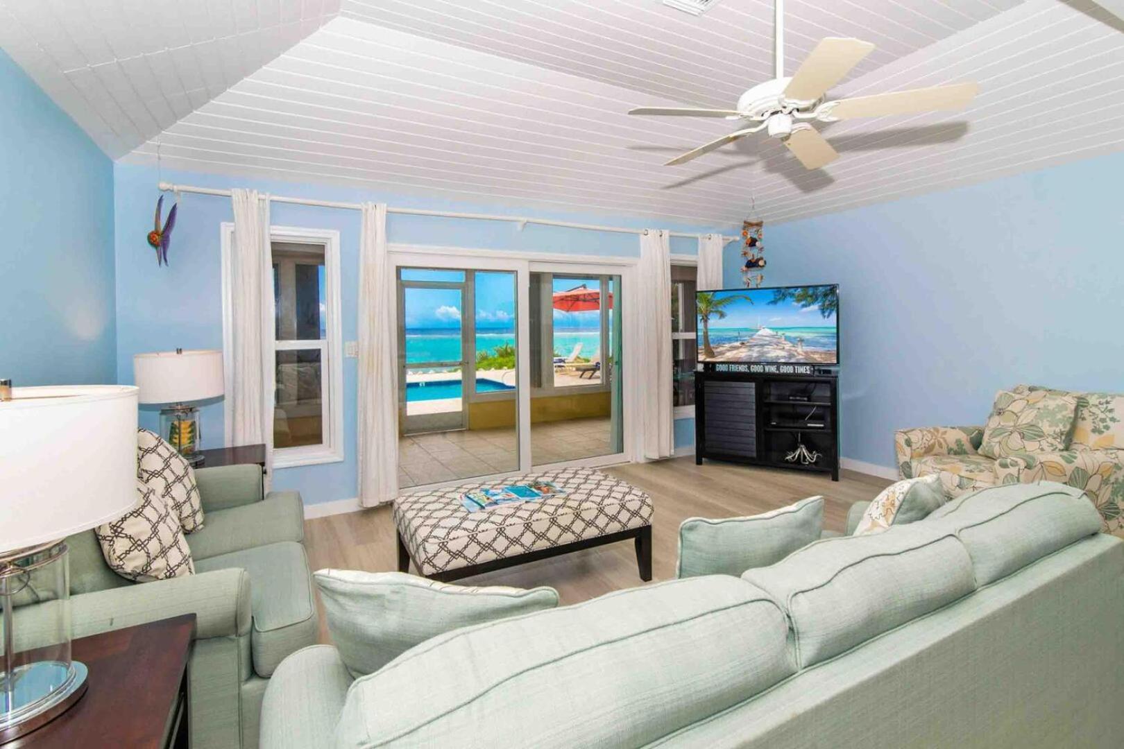 Thatch Hill - Renovated Beach House With Pool, Short Walk To The Rum Point Club Driftwood Village Εξωτερικό φωτογραφία